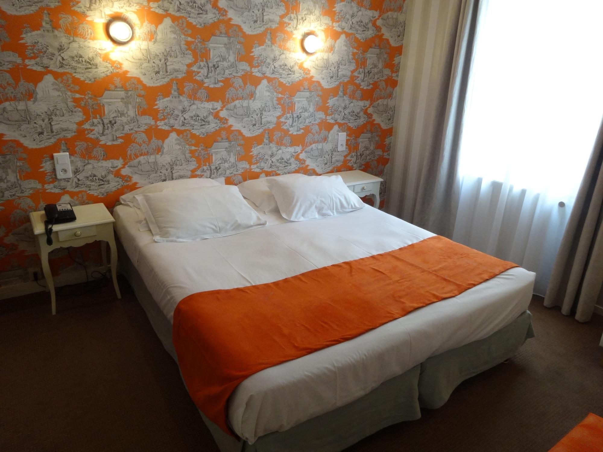 เบสต์ เวสเทิร์น เลอ มงโกเมอรี Hotel ปงตอร์ซง ภายนอก รูปภาพ