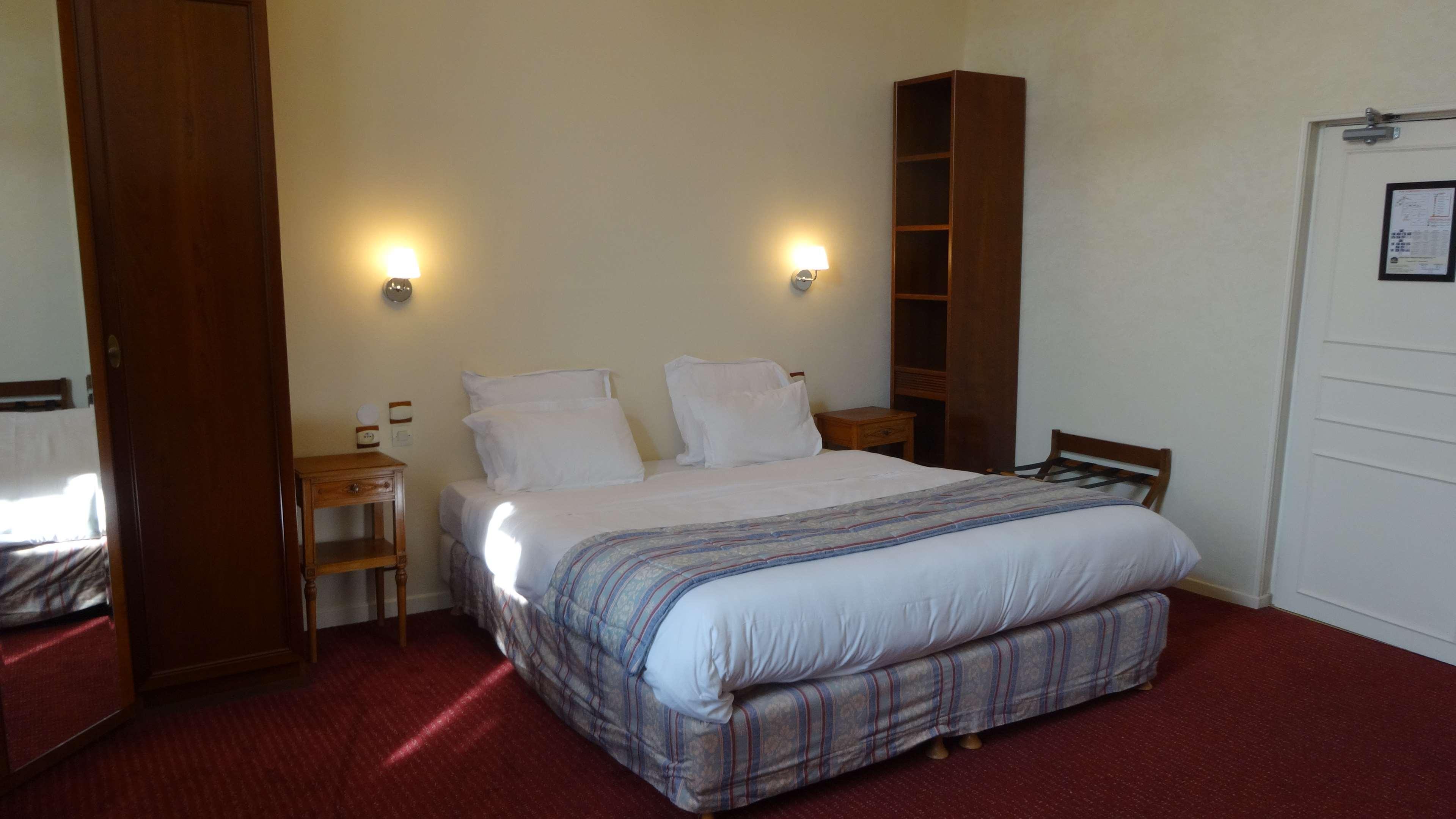 เบสต์ เวสเทิร์น เลอ มงโกเมอรี Hotel ปงตอร์ซง ภายนอก รูปภาพ