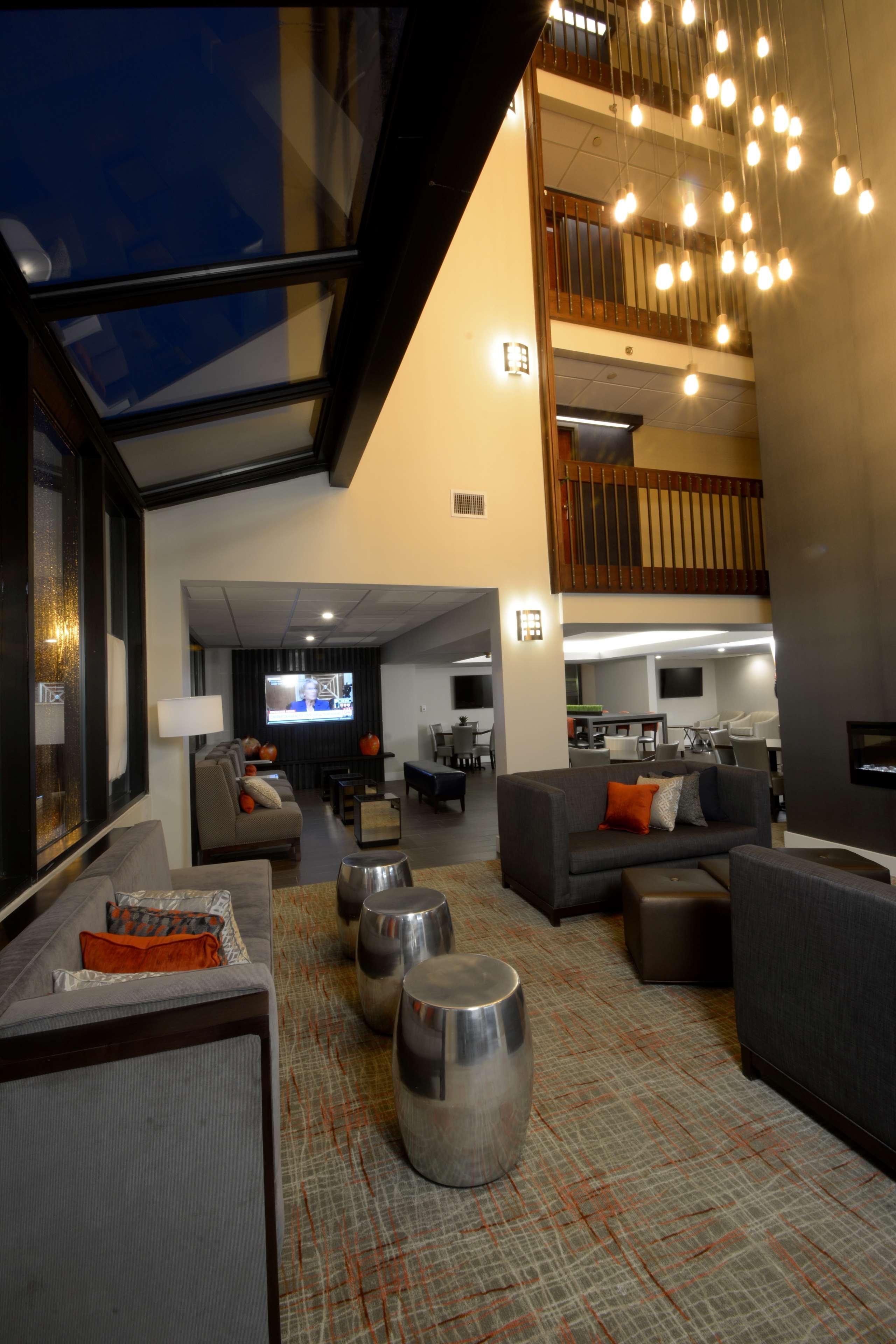 เบสต์ เวสเทิร์น เลอ มงโกเมอรี Hotel ปงตอร์ซง ภายนอก รูปภาพ