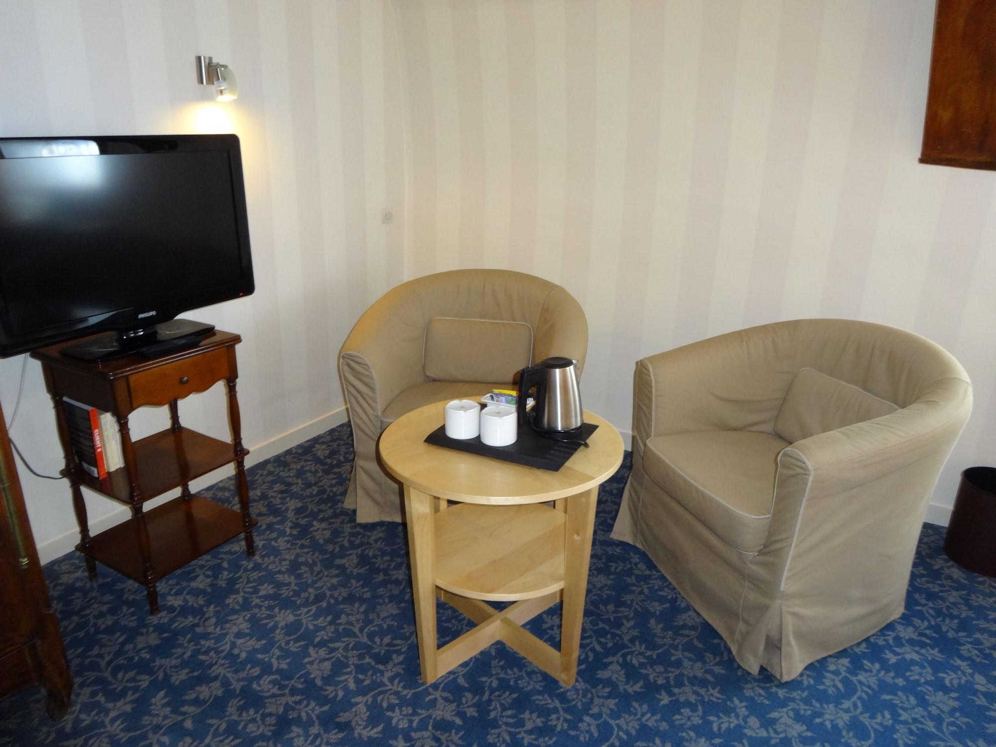 เบสต์ เวสเทิร์น เลอ มงโกเมอรี Hotel ปงตอร์ซง ภายนอก รูปภาพ